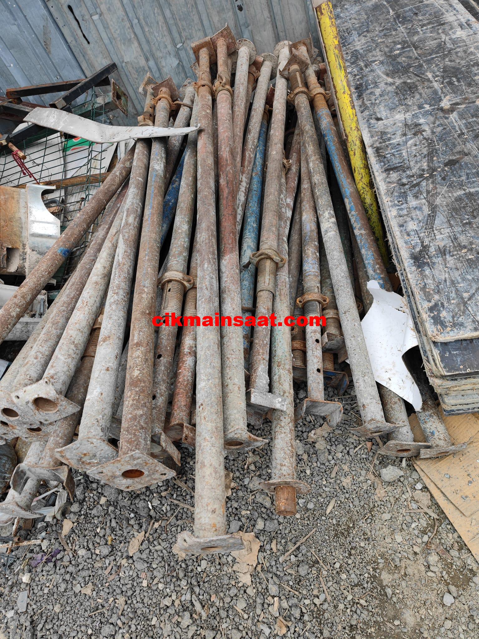 1500 ADET İNŞAAT DİREĞİ YENİ DURUMDA 