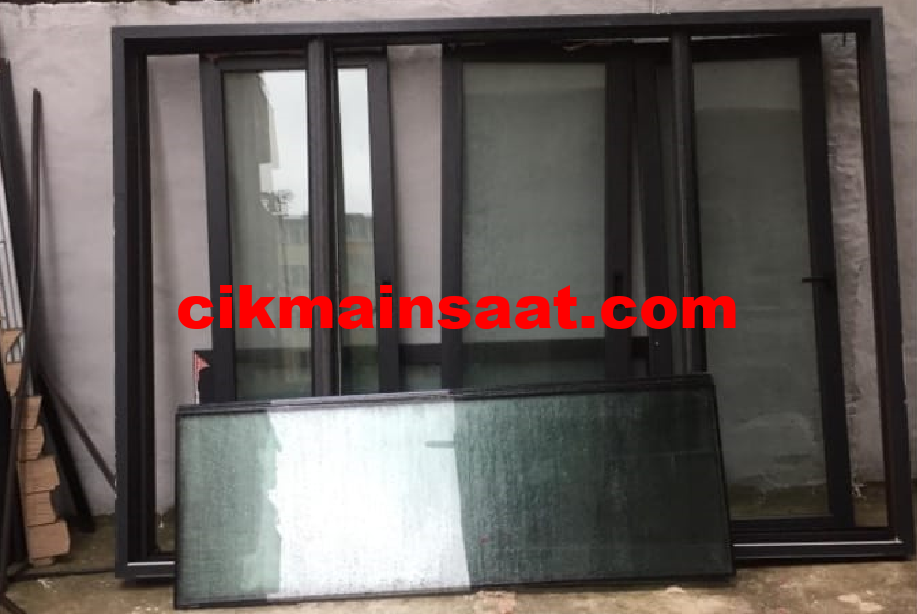 Cikma siyah pimapen pencere